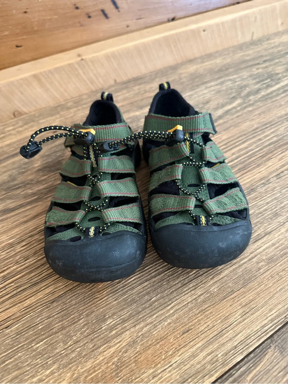 Keen closed toe
